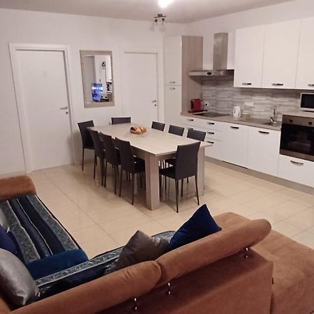 Lucini Ai Portici Apartment ตีราโน ภายนอก รูปภาพ